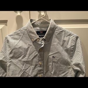 Vineyard Vines boys’ button down shirt. Size M (12-14).